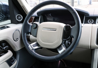 Подержанный автомобиль Land Rover Range Rover 2020 года (17 фото)