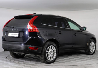 Подержанный автомобиль Volvo XC60 2010 года (3 фото)