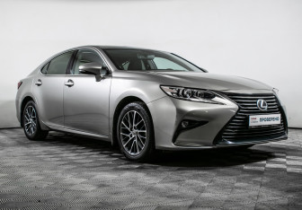 Подержанный автомобиль Lexus ES 2016 года (3 фото)