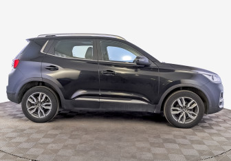 Подержанный автомобиль Chery Tiggo 4 2022 года (4 фото)