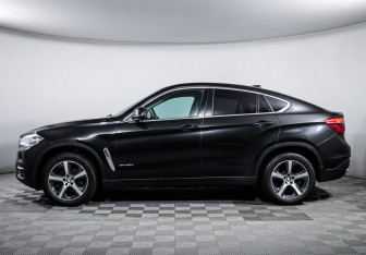 Подержанный автомобиль BMW X6 2016 года (8 фото)