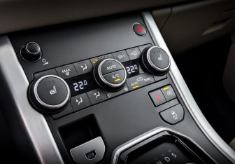 Подержанный автомобиль Land Rover Range Rover Evoque 2015 года (28 фото)