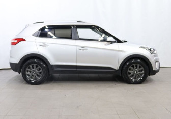 Подержанный автомобиль Hyundai Creta 2020 года (7 фото)