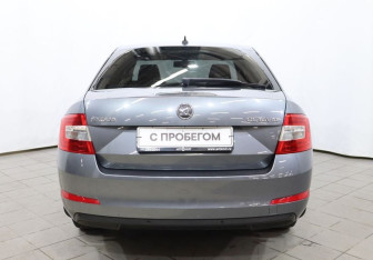 Подержанный автомобиль Skoda Octavia Liftback 2014 года (5 фото)
