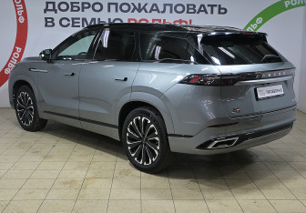 Подержанный автомобиль Jaecoo J8 2024 года (6 фото)