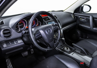 Подержанный автомобиль Mazda 6 Sedan 2010 года (11 фото)