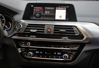 Подержанный автомобиль BMW X4 2021 года (15 фото)