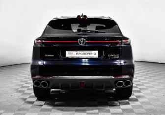 Подержанный автомобиль Changan UNI-K 2023 года (6 фото)