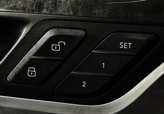 Подержанный автомобиль BMW X3 2020 года (19 фото)