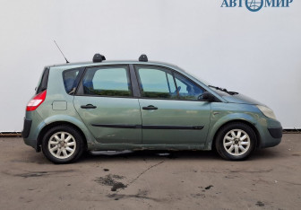 Подержанный автомобиль Renault Scenic 2004 года (4 фото)