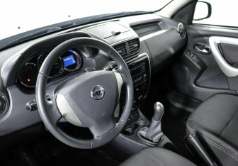 Подержанный автомобиль Nissan Terrano 2016 года (8 фото)