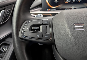 Подержанный автомобиль Exeed LX 2022 года (27 фото)