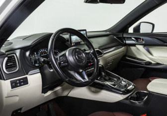 Подержанный автомобиль Mazda CX-9 2021 года (10 фото)