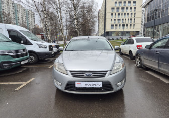 Подержанный автомобиль Ford Mondeo Liftback 2008 года (2 фото)
