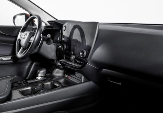 Подержанный автомобиль Lexus NX 2021 года (9 фото)