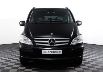 Подержанный автомобиль Mercedes-Benz Viano 2013 года (2 фото)