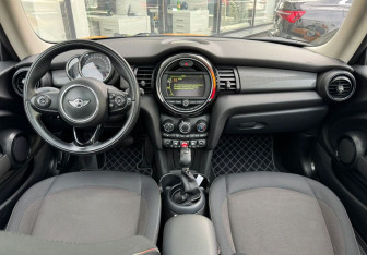 Подержанный автомобиль MINI Hatch 2016 года (9 фото)