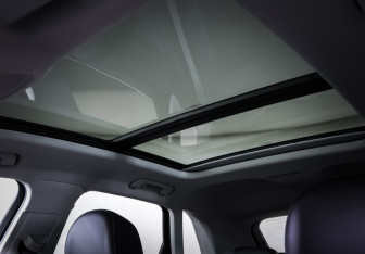 Подержанный автомобиль Audi Q3 2021 года (18 фото)