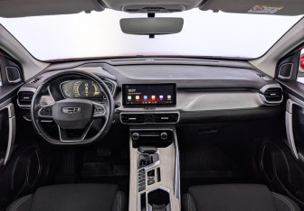 Подержанный автомобиль Geely Coolray 2023 года (14 фото)