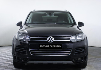 Подержанный автомобиль Volkswagen Touareg 2011 года (2 фото)