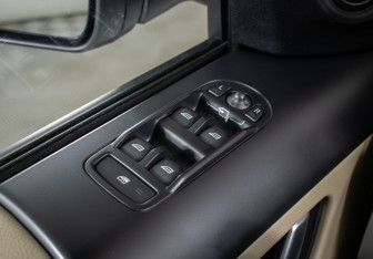 Подержанный автомобиль Land Rover Freelander 2011 года (14 фото)