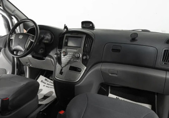 Подержанный автомобиль Hyundai Grand Starex 2008 года (5 фото)