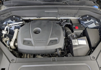 Подержанный автомобиль Volvo XC90 2019 года (14 фото)