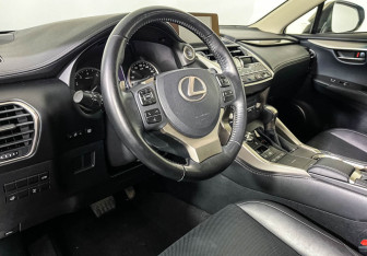 Подержанный автомобиль Lexus NX 2019 года (13 фото)