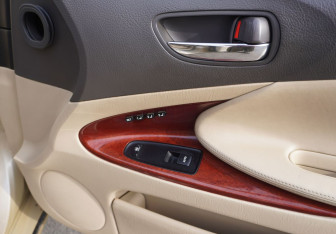 Подержанный автомобиль Lexus GS 2006 года (13 фото)