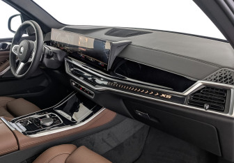 Новый BMW X5 2025 (9 фото)