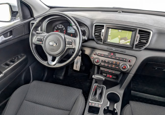Подержанный автомобиль Kia Sportage 2017 года (30 фото)