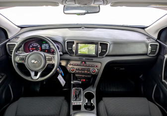 Подержанный автомобиль Kia Sportage 2017 года (14 фото)