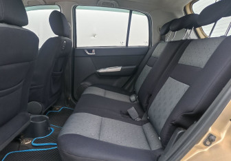 Подержанный автомобиль Hyundai Getz 2005 года (11 фото)