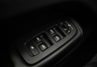 Подержанный автомобиль Volvo XC60 2019 года (15 фото)