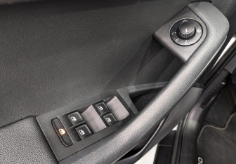 Подержанный автомобиль Skoda Octavia Liftback 2017 года (26 фото)