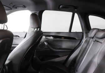 Подержанный автомобиль BMW X1 2021 года (14 фото)