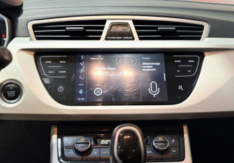 Подержанный автомобиль Geely Atlas 2021 года (12 фото)