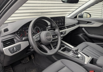 Подержанный автомобиль Audi A4 Sedan 2022 года (16 фото)