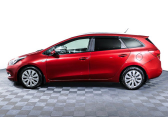 Подержанный автомобиль Kia Ceed Wagon 2013 года (3 фото)