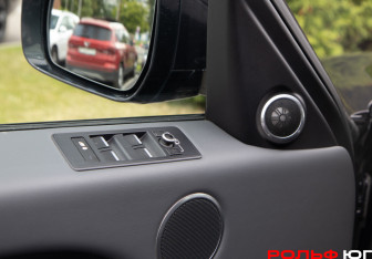 Подержанный автомобиль Land Rover Range Rover Sport 2013 года (15 фото)