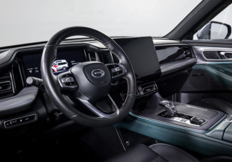 Подержанный автомобиль GAC GS8 2023 года (15 фото)