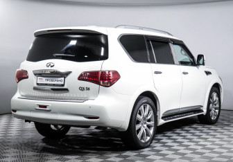 Подержанный автомобиль Infiniti QX56 2011 года (5 фото)