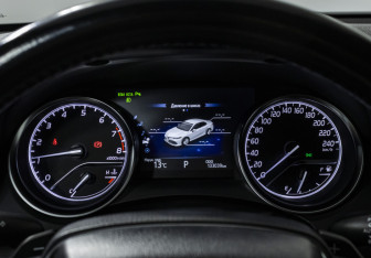 Подержанный автомобиль Toyota Camry Sedan 2018 года (11 фото)