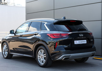 Подержанный автомобиль Infiniti QX50 2021 года (7 фото)