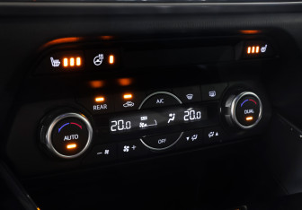 Подержанный автомобиль Mazda CX-9 2018 года (24 фото)