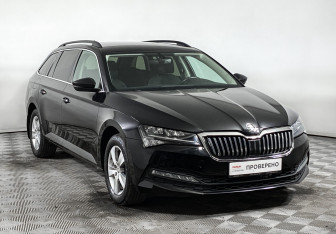 Подержанный автомобиль Skoda Superb Wagon 2020 года (3 фото)