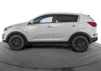 Подержанный автомобиль Kia Sportage 2015 года (8 фото)