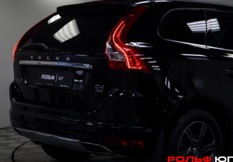 Подержанный автомобиль Volvo XC60 2014 года (18 фото)