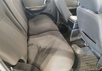 Подержанный автомобиль Chevrolet Niva 2010 года (11 фото)