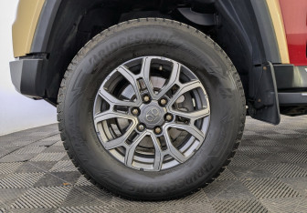 Подержанный автомобиль BAIC BJ40 2023 года (13 фото)